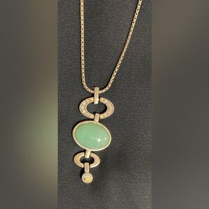 Elegant EUC Gold Tone Pendant Necklace